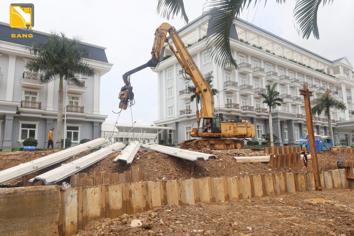 HỪNG SÁNG THI CÔNG ĐÓNG CỪ SW300 DÀI 10M TẠI TÀ PAO 12 IMG 6305